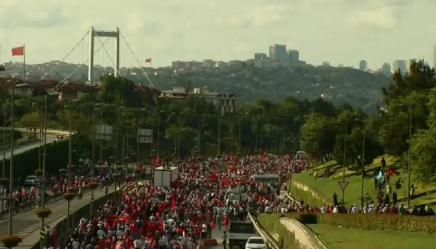 Köprüde Milli Birlik Yürüyüşü 45 Köprüde Milli Birlik Yürüyüşü 45