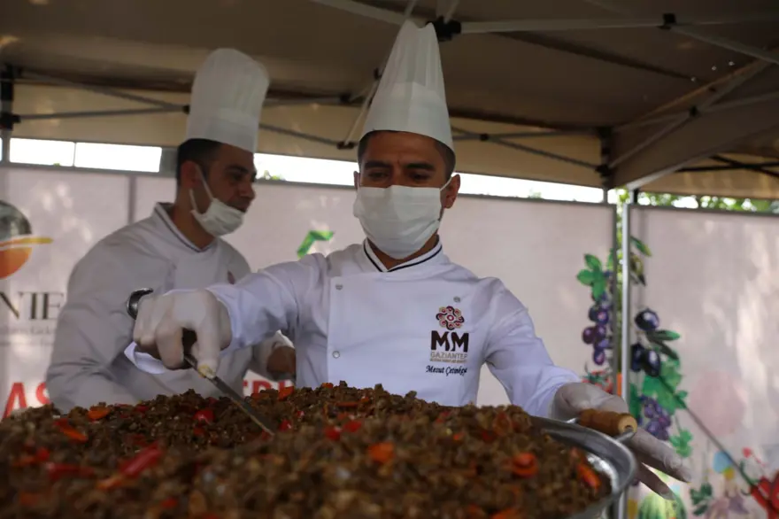 GastroAntep Festivali, fıstık hasadı ve şire yapımı ile başladı 14