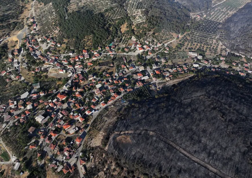 İzmir'i yakan hata! 11 saat boyunca alev alev yandı, bir kişi gözaltında 