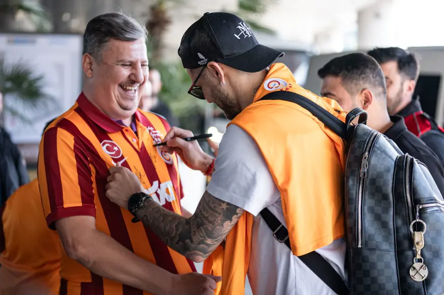 Galatasaray kafilesi Süper Kupa için Şanlıurfa'da 