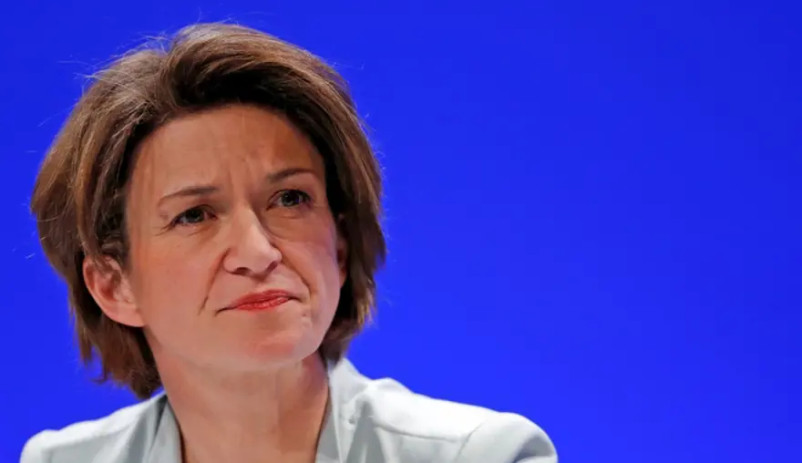 3- ISABELLE KOCHER 8