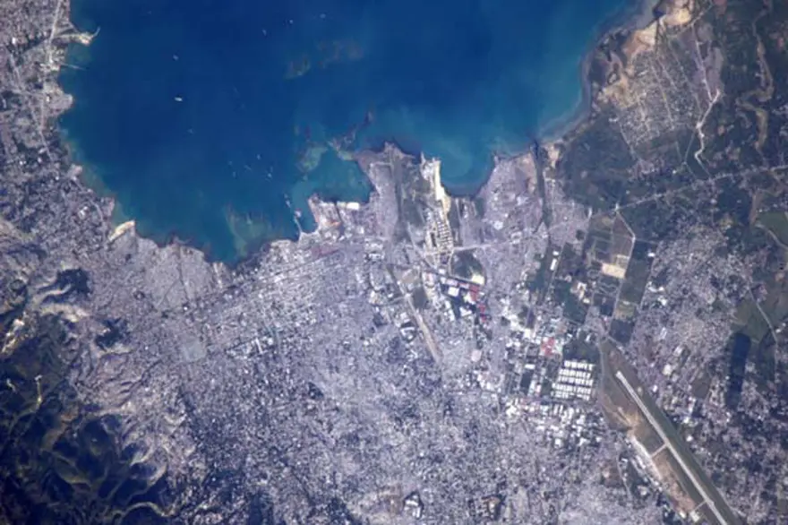 Port-au-Prince'ın deprem sonrası uzaydan görünüşü 8