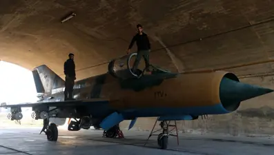 Esad'ın saldırılarda kullandığı uçaklar! Hama Hava Üssü görüntülendi