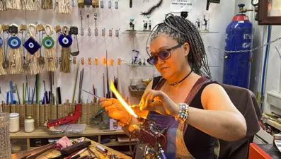 Beyin kanaması geçirdi, işini bıraktı: Doktor tavsiyesiyle başladı şimdi gelecek nesillere aktarıyor