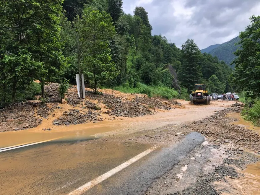 Rize'de sağanak 1