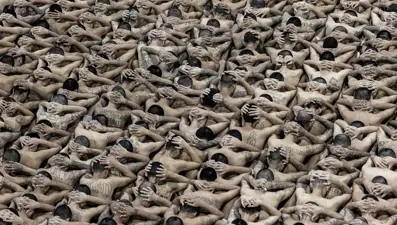 Dünya üzerindeki cehennem! Çete savaşları, işkence ve tartışmalı göçmen teklifi: CECOT'un karanlık yüzü