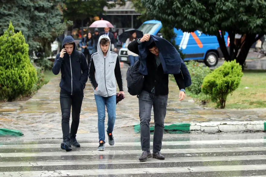 İstanbul'da beklenen yağmur başladı 3