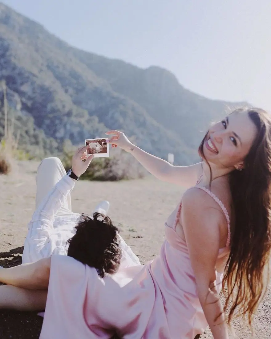 Dilan Telkök ile Berkay Hardal'ın bebeğinin cinsiyeti belli oldu Dilan Telkök ile Berkay Hardal'ın bebeğinin cinsiyeti belli oldu