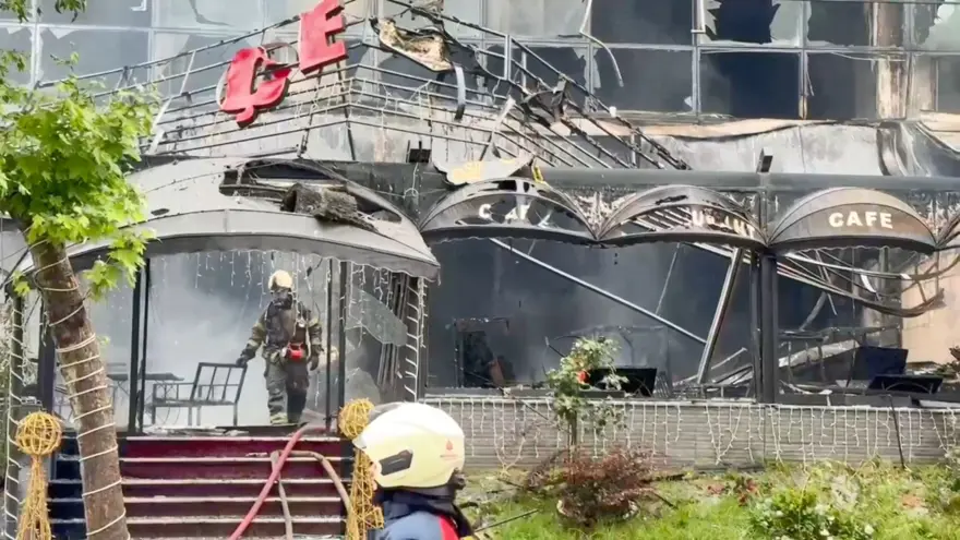 Esenyurt'ta yangın paniği: 132 daireli bina tahliye edildi 5