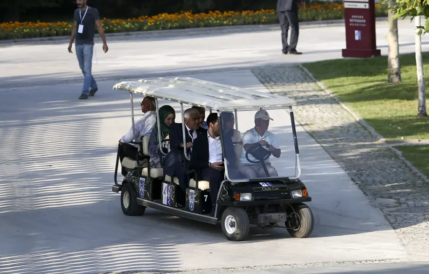 AK Parti kuruluşunun 16. yıl dönümünü kutladı 7