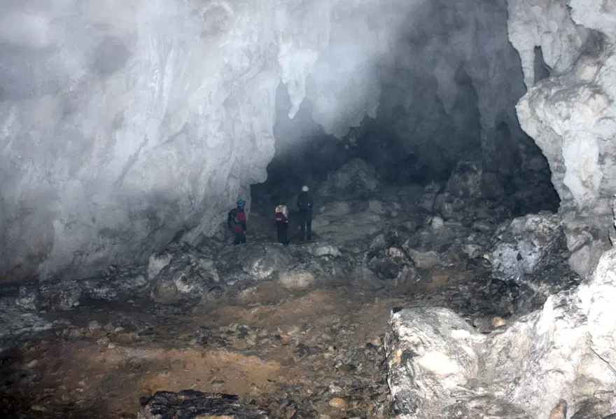 Dünyanın en derin dördüncü mağarasında adrenalin, korku, heyecan aynı anda yaşanıyor 5