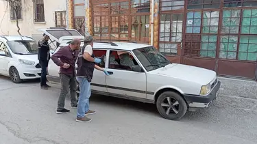 Çaldıkları aracı gezdikten sonra bırakıp kaçtılar