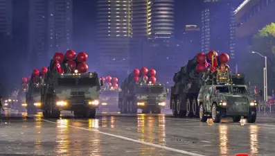 Kuzey Kore'den gözdağı: İktidar partisinin 80. yaşında füzeler sergilendi