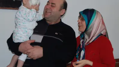 Bacak dokusuyla bebeğe göz kapağı yapıldı (Uçurtma kuyruğu tekniği nedir?)