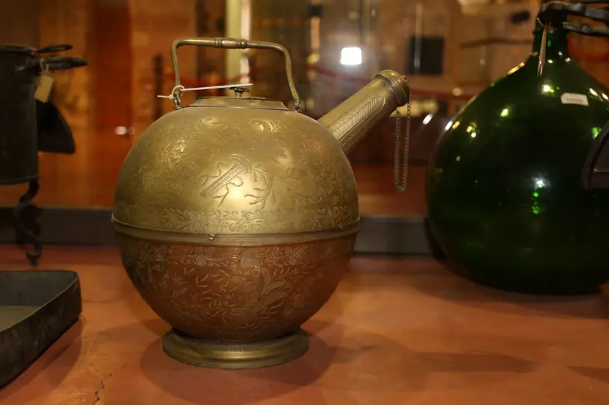 Osmanlı Saray Mutfağı'nın ilk buzdolabı Dolmabahçe Sarayı Müzesi'nde sergileniyor 8