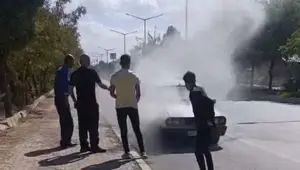 Muş’ta seyir halindeki otomobil yandı