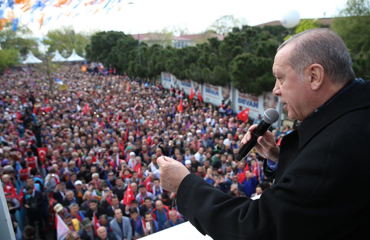 Erdoğan: Kurla tehdit etmeye kalkmayın, yaşam hakkı bulamazsınız