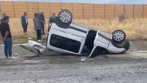 Erzincan'da araç takla attı: 4 yaralı