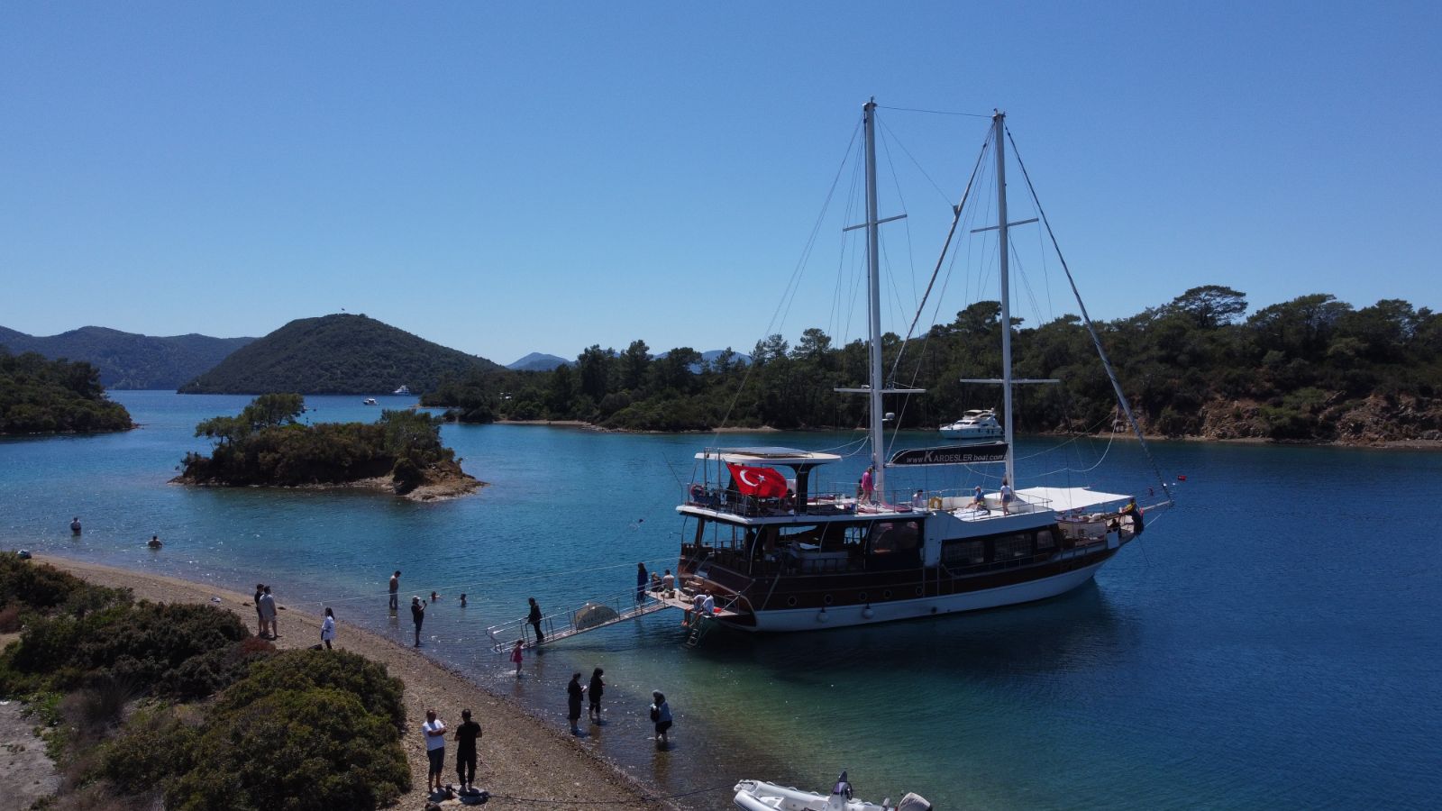 Muğla kıyıları deniz tutkunlarını bekliyor