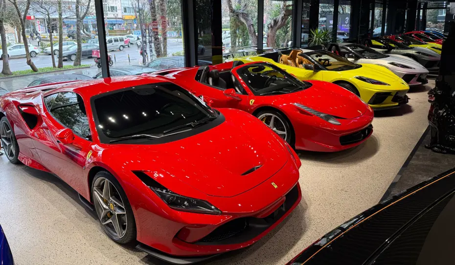 Kadıköy’de büyük vurgun iddiası. Galerici 11 milyar TL ile kaçtı