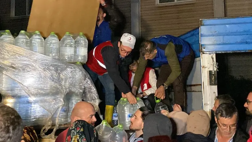 Düzce'de taşkın 1200 haneyi elektriksiz bıraktı 5