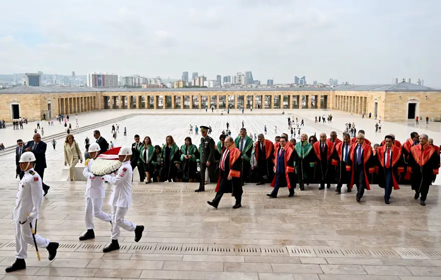 Yargıtay üyelerinden adli yılın açılışı öncesi Anıtkabir'e ziyaret 8