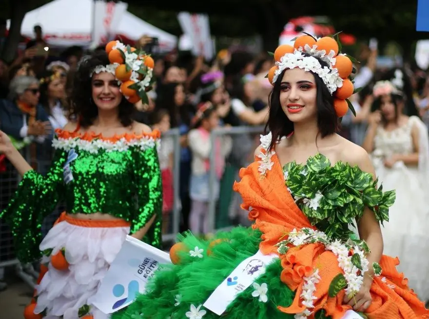 Uluslararası Portakal Çiçeği Karnavalı ile Bando ve Tava Ciğer Festivali'ne corona virüs engeli 
