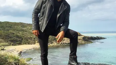 Burak Özçivit'in Diriliş Osman hazırlığı (Kılıç, at binme ve fitness)