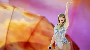 Ekonomistler ünlü şarkıcıyı suçladı: Fiyatlara Taylor düzenlemesi