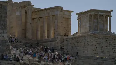 Yunanistan'da çöl sıcakları: Tarihi Akropolis yeniden kapatıldı