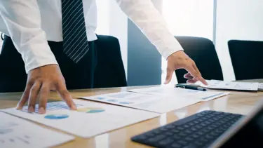 Salgın Avrupa'da üst düzey yöneticilerin maaşlarını düşürdü