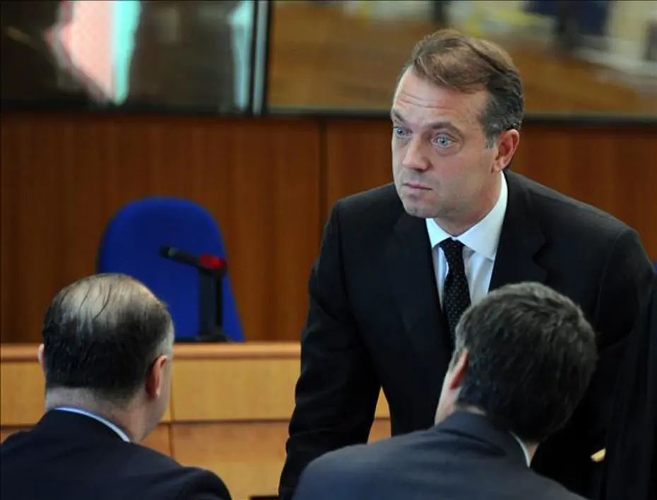 Cem Uzan'a bir kötü haber daha. TMSF haklı bulundu, banka hesaplarındaki paralara el konulacak