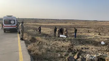 Yol kenarında erkek cesedi bulundu