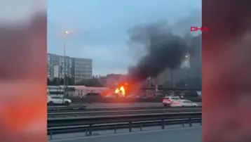 Cevizlibağ'da iş makinesi alev alev yandı