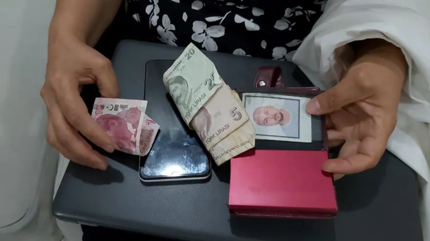 "BİNDİĞİNDEN DE EMİN DEĞİLİM" 6 "BİNDİĞİNDEN DE EMİN DEĞİLİM" 6