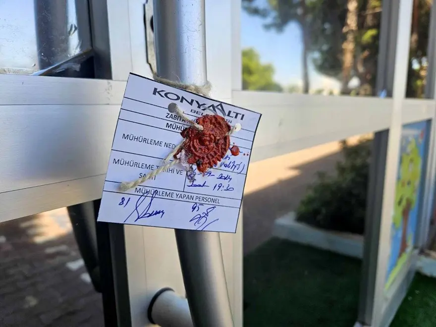 Antalya’daki kaçak Rus okulları için yeni karar: Taahhütverdiler, mühürleri söküldü 1 Antalya’daki kaçak Rus okulları için yeni karar: Taahhütverdiler, mühürleri söküldü 1