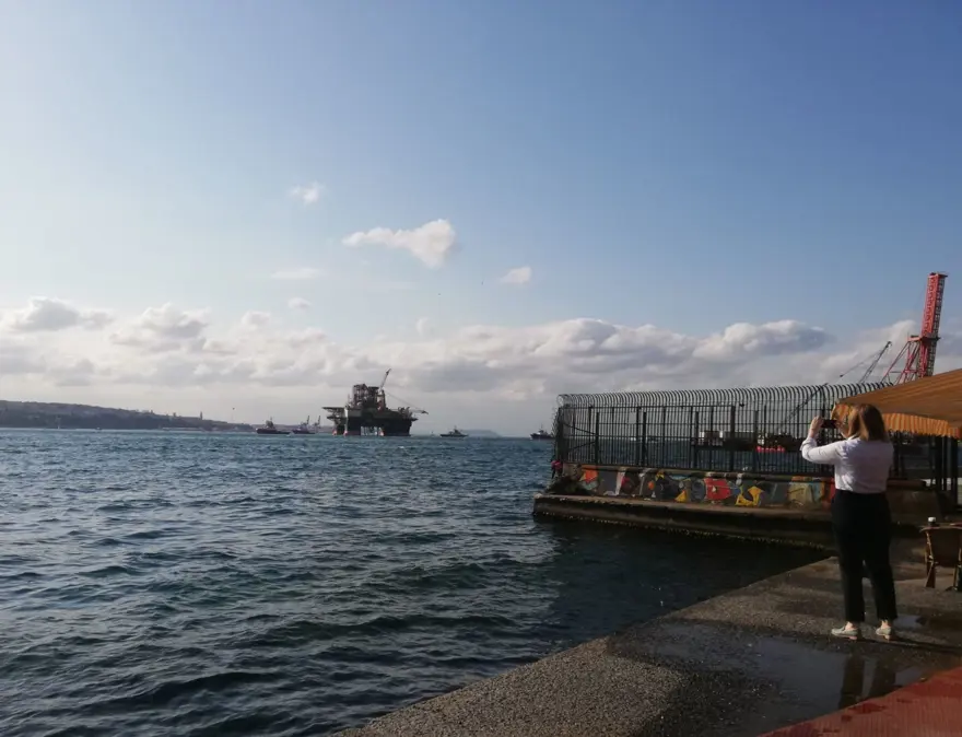 Dev petrol arama platformu İstanbul Boğazı'ndan geçti 5