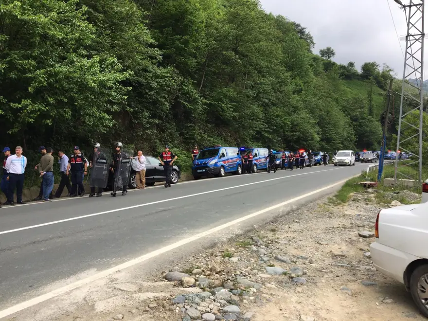Fırtına Vadisi'nde kaçak yapıların yıkımına başlandı 12