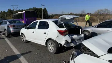 Diyarbakır’da 4 otomobilin karıştığı kazada 5 kişi yaralandı