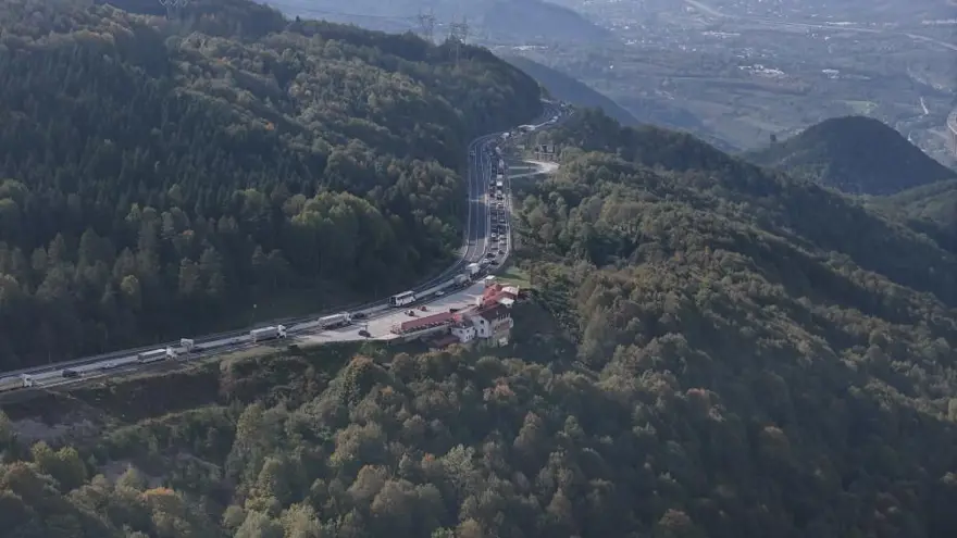 Yola çıkacaklar dikkat! Bolu'da çalışma başladı, yoğunluk arttı Yola çıkacaklar dikkat! Bolu'da çalışma başladı, yoğunluk arttı