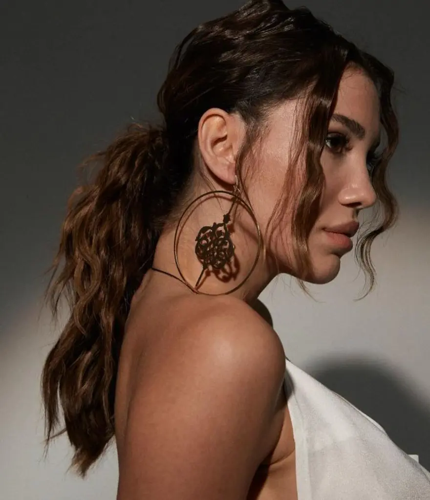 Ünlü manken Dilara Kurşun vize almak isterken dolandırıldı 1 Ünlü manken Dilara Kurşun vize almak isterken dolandırıldı 1