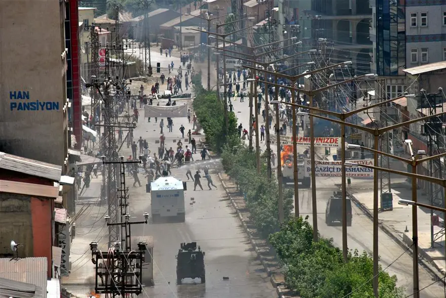 Yüksekova karıştı 5 Yüksekova karıştı 5