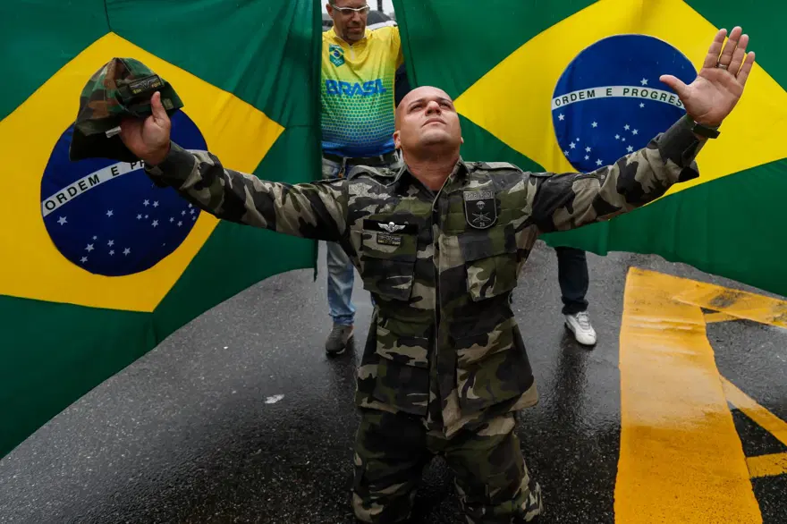 Brezilya'da Bolsonaro destekçilerinden orduya müdahale çağrısı 3