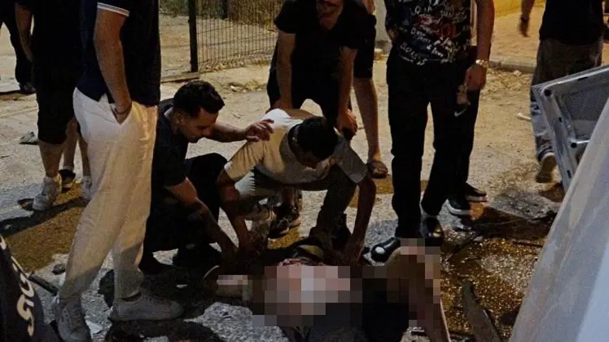 Antalya'da otomobiller kafa kafaya çarpıştı: Ortalık savaş alanına döndü 7 Antalya'da otomobiller kafa kafaya çarpıştı: Ortalık savaş alanına döndü 7