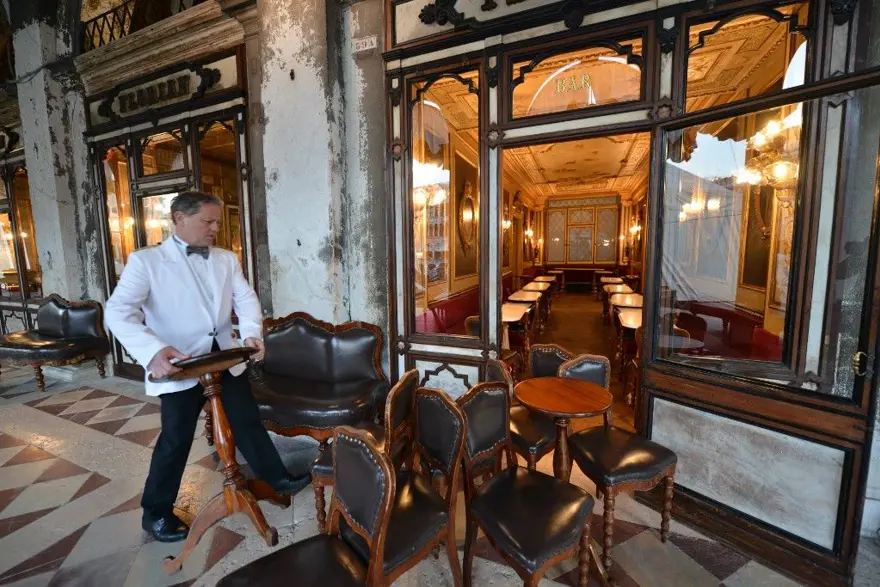 İtalya'da kız kardeşi karantinada ölen İtalyandan isyan çağrısı: Yardım edin 48