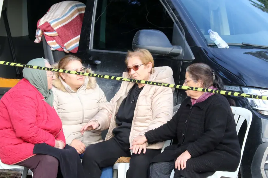 YAKINLARI OLAY YERİNDE GÖZYAŞI DÖKTÜ 3