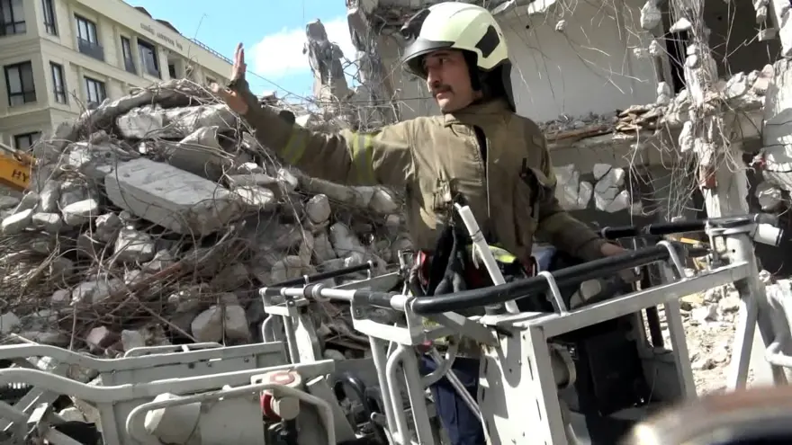 Kentsel dönüşümde 12 saatlik martı kurtarma operasyonu 1