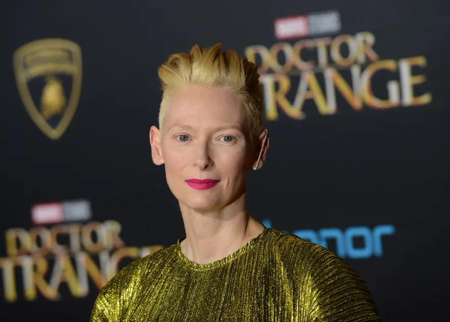 Tilda Swinton yeni rolü için tanınmaz halde 