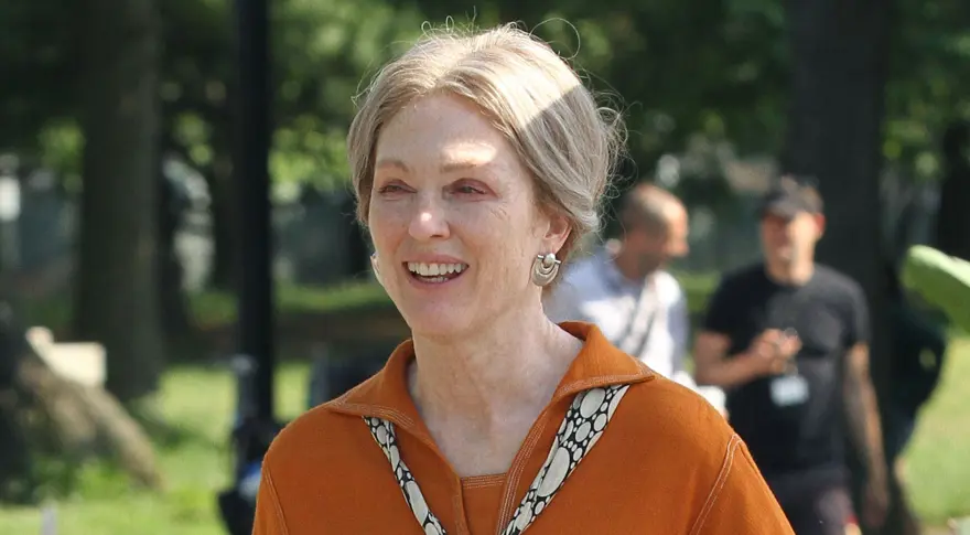 Julianne Moore ‘sessiz film yıldızı’ oldu 6 Julianne Moore ‘sessiz film yıldızı’ oldu 6