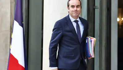 Lecornu: Fransızları çileden çıkaran bu siyasi krize son verilmeli